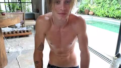 Lin inst lingoodyy online show from 02-17-25, 08:19