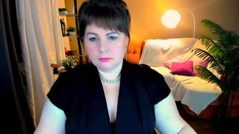 Anna online show from 11-22-25, 06:51