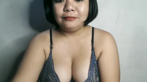 Snapshot of crystal_april chatting on 01-18-25, 10:06 Crys online show from 01-18-25, 10:06
