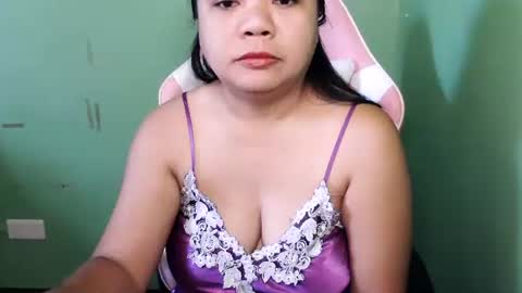 Snapshot of crystal_april chatting on 10-13-25, 01:05 Crys online show from 10-13-25, 01:05