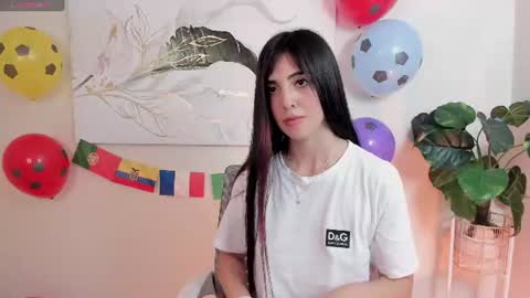 Snapshot of crystal_arlette chatting on 06-19-26, 02:54 crystal_arlette online show from 06-19-26, 02:54