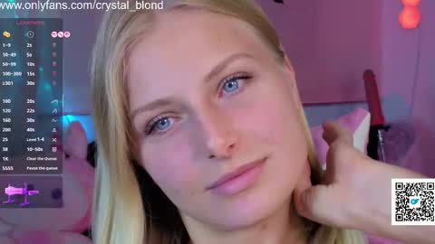 Snapshot of crystal_blond chatting on 10-30-25, 08:09 Crystal online show from 10-30-25, 08:09