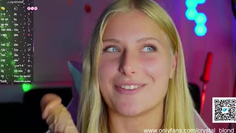Snapshot of crystal_blond chatting on 11-02-25, 09:17 Crystal online show from 11-02-25, 09:17