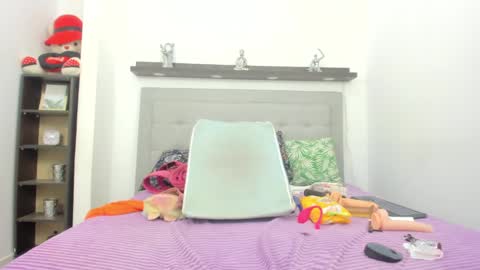 crystal_butterfly1 online show from 02-01-25, 02:24