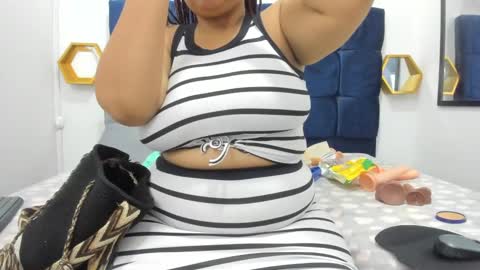 crystal_butterfly1 online show from 09-20-25, 12:39