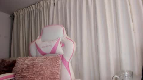 angie  online show from 02-15-26, 07:51