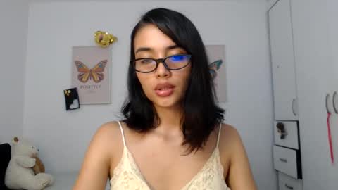 Snapshot of crystal_grilx chatting on 06-10-26, 01:50 crystal_grilx online show from 06-10-26, 01:50