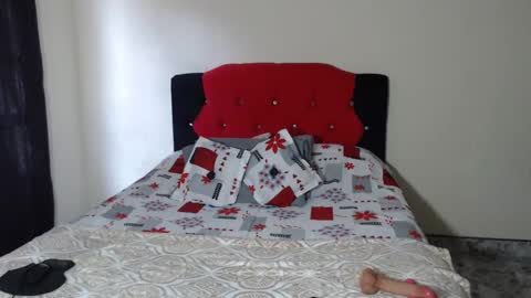   Crystal  Milf online show from 09-10-25, 04:51