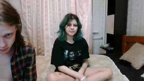 Snapshot of crystal_porn_love chatting on 01-19-25, 01:43 Crystal and Marcl online show from 01-19-25, 01:43
