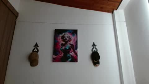 Crystal Blaze online show from 04-26-26, 06:49