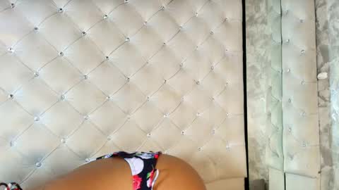 Crystal online show from 04-20-26, 10:33