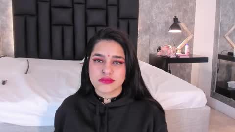 Snapshot of crystaldarliing chatting on 11-10-25, 03:44 Crystal online show from 11-10-25, 03:44