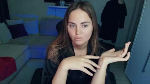 crystalemily online show from 10-01-25, 07:09