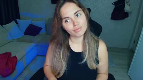 crystalemily online show from 10-07-25, 07:11