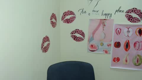 Stella online show from 02-06-25, 04:58