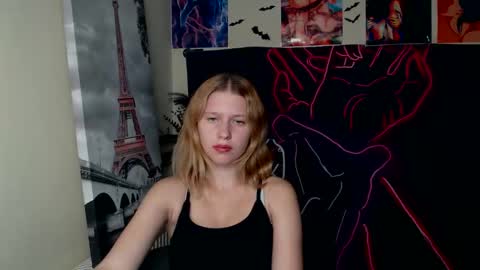 Stella online show from 10-17-25, 05:48