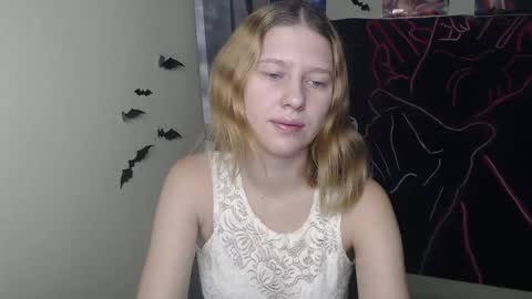 Stella online show from 11-18-25, 07:24