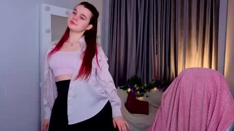 Lora online show from 03-20-26, 09:41