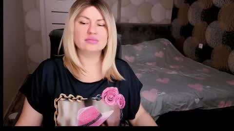 CrystalllEyes online show from 10-03-25, 02:41