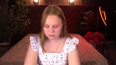 crystallpaws_ online show from 06-09-26, 05:41