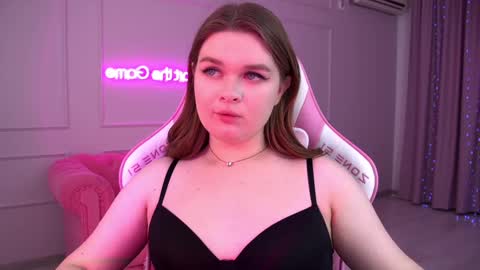 Crystal online show from 03-09-25, 04:11