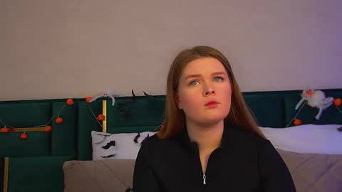 Crystal online show from 11-01-25, 06:04