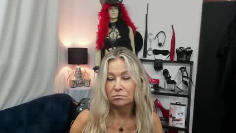 CrystalHotty online show from 09-23-25, 04:37