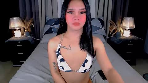 Snapshot of crytastal_lust1212 chatting on 09-23-25, 09:23 bea takashi  online show from 09-23-25, 09:23