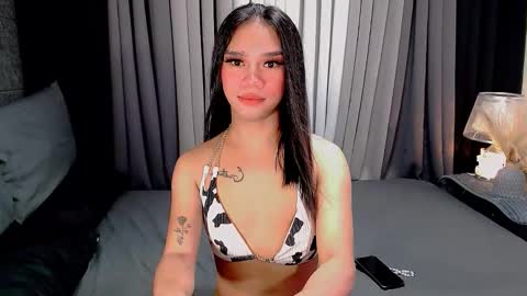 Snapshot of crytastal_lust1212 chatting on 10-06-25, 08:45 bea takashi  online show from 10-06-25, 08:45