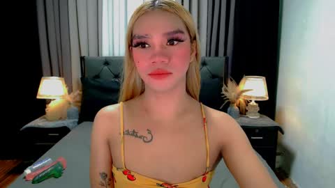 Snapshot of crytastal_lust1212 chatting on 05-03-26, 09:26 bea takashi online show from 05-03-26, 09:26