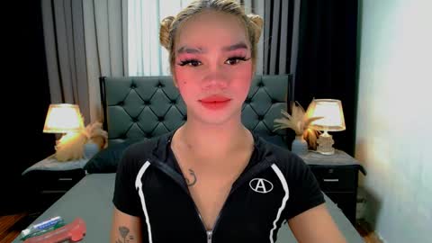 Snapshot of crytastal_lust1212 chatting on 05-07-26, 10:09 bea takashi online show from 05-07-26, 10:09