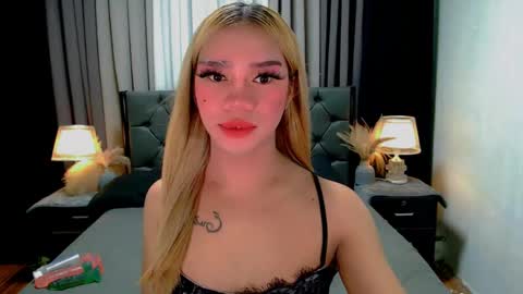 Snapshot of crytastal_lust1212 chatting on 05-11-26, 03:07 bea takashi online show from 05-11-26, 03:07