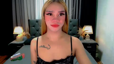Snapshot of crytastal_lust1212 chatting on 05-18-26, 09:15 bea takashi online show from 05-18-26, 09:15