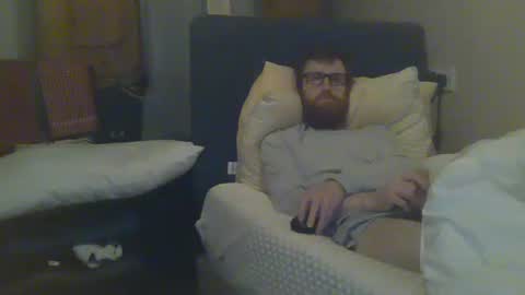 Snapshot of cs014g8493 chatting on 12-19-24, 01:07 chris online show from 12-19-24, 01:07