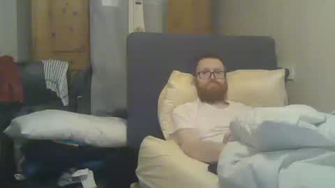 Snapshot of cs014g8493 chatting on 09-25-25, 12:36 chris online show from 09-25-25, 12:36