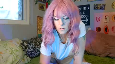 Snapshot of cu2sly chatting on 09-20-25, 06:42 online show from 09-20-25, 06:42