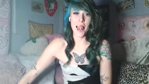 Snapshot of cu2sly chatting on 01-10-26, 02:13 online show from 01-10-26, 02:13