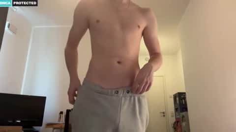 Snapshot of cube93 chatting on 11-18-25, 09:25 cube93 online show from 11-18-25, 09:25