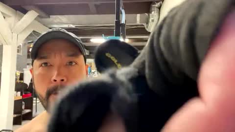 cubinheat online show from 11-24-25, 04:40