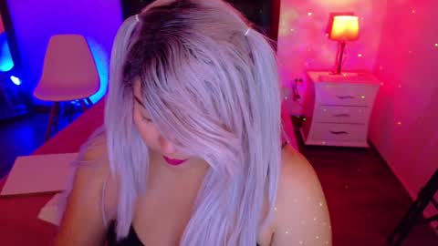 Snapshot of cuckoldlover69_ chatting on 01-19-25, 01:22 cuckoldlover69_ online show from 01-19-25, 01:22