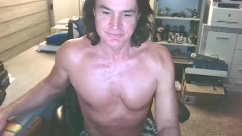 Snapshot of cucuforcocopuffs chatting on 01-03-25, 04:44 Yup... kinda old but Stop in and say hello online show from 01-03-25, 04:44