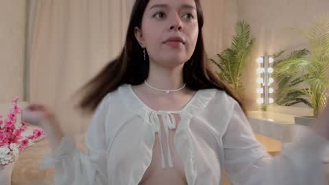Snapshot of cuddlebyyou chatting on 09-27-25, 03:06 Ellie online show from 09-27-25, 03:06