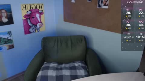 Snapshot of cuddlieschris chatting on 02-20-25, 02:18 Chris online show from 02-20-25, 02:18