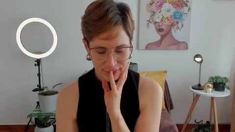 Leonela online show from 02-28-25, 06:20