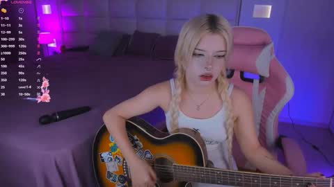 Cuddly Kitten online show from 09-24-25, 10:35