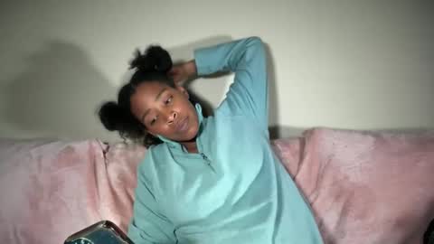 cum2charmxx online show from 11-26-25, 08:59