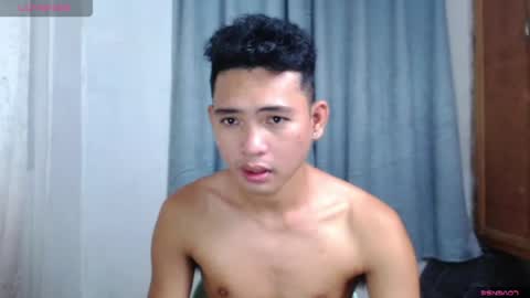 Snapshot of cum2myworld_ chatting on 06-18-26, 12:00 cum2myworld_ online show from 06-18-26, 12:00