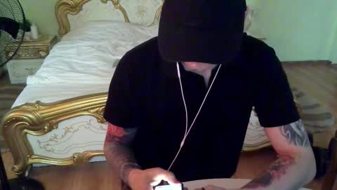 Snapshot of cum_arsen chatting on 09-25-25, 10:41 Cum Sick online show from 09-25-25, 10:41