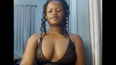 Snapshot of cum_ebony_petitxx chatting on 04-28-26, 07:02 cath online show from 04-28-26, 07:02