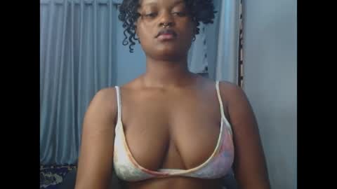 Snapshot of cum_ebony_petitxx chatting on 05-06-26, 07:35 cath online show from 05-06-26, 07:35